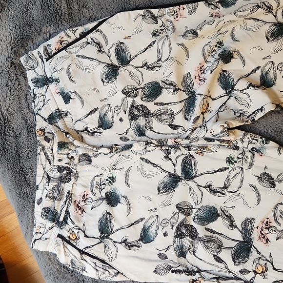 Fluid floral jogger - Picture 4 of 8